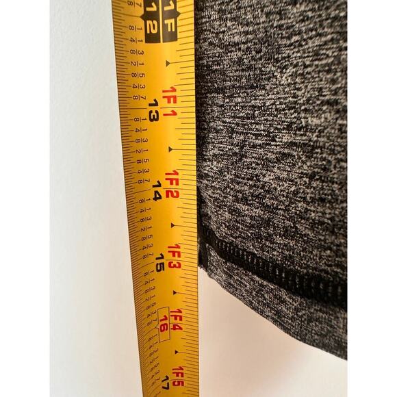 Victoria's Secret VSX Size Medium Gray Knockout Crop Leggings Activewear Yoga - Picture 12 of 13